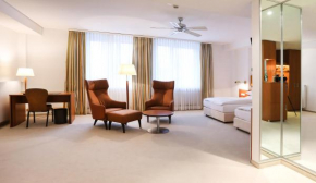 Отель Hotel Parklon  Казель